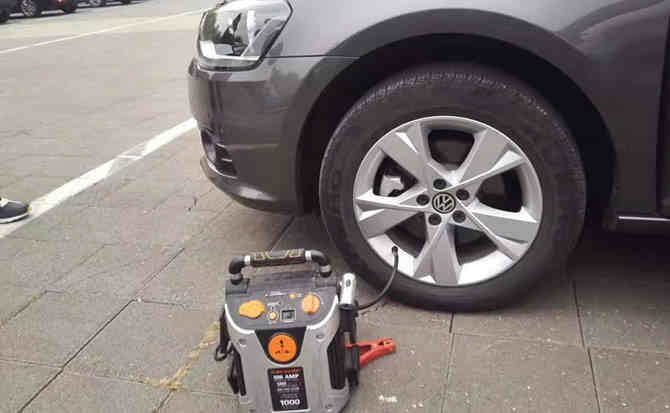 自贡汽车搭电案例