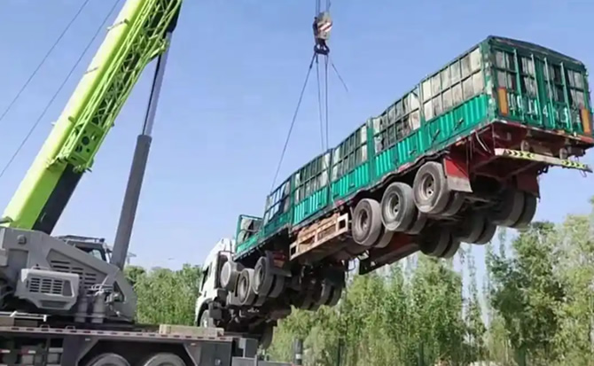 自贡道路脱困救援案例